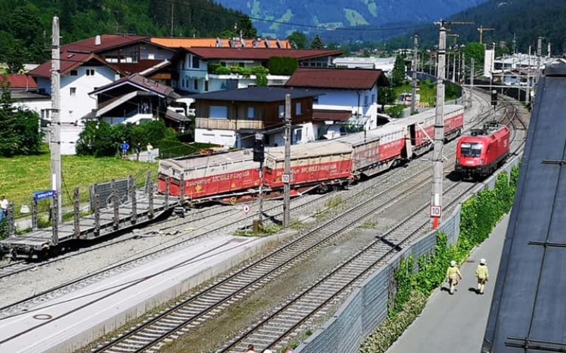 Kirchberg, iztirjenje, tovorni vlak, 18. 6. 2019.jpg