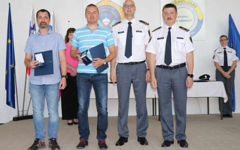 _policija__1_.jpg
