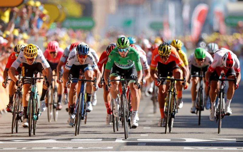 sagan re.jpg