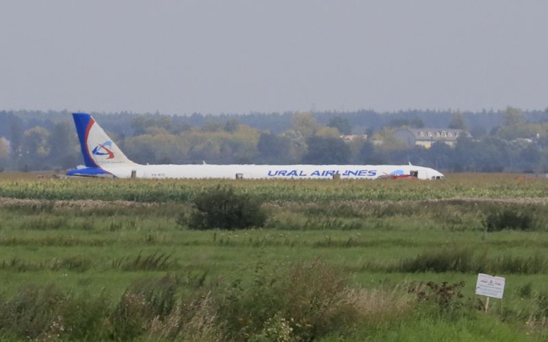 letalo, moskva, zasilni pristanek.jpg