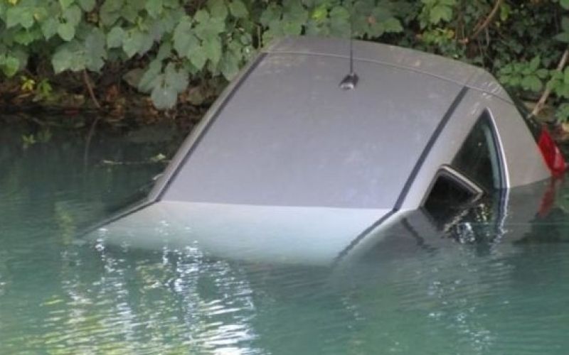 avto, kanal, vrbsko jezero.jpg