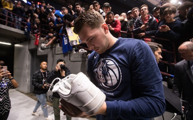 luka doncic avtogram pm.jpg