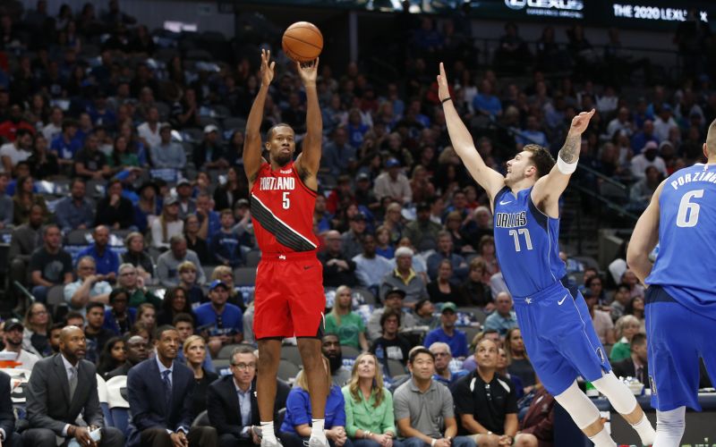 luka doncic dallas portland re.jpg