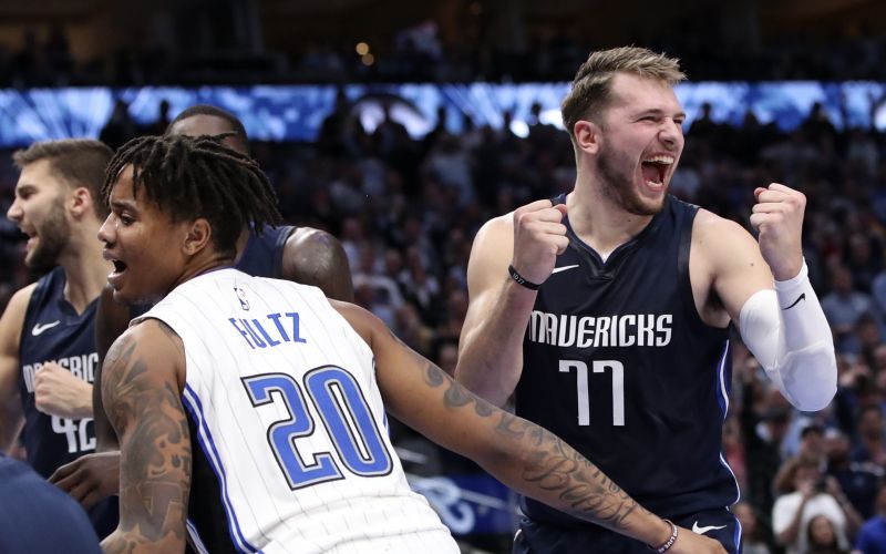 luka doncic mavericks re.jpg