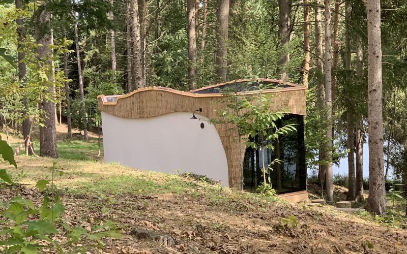 snopje, tomaž-činč, hiše-iz-naravnih-materialov, slama