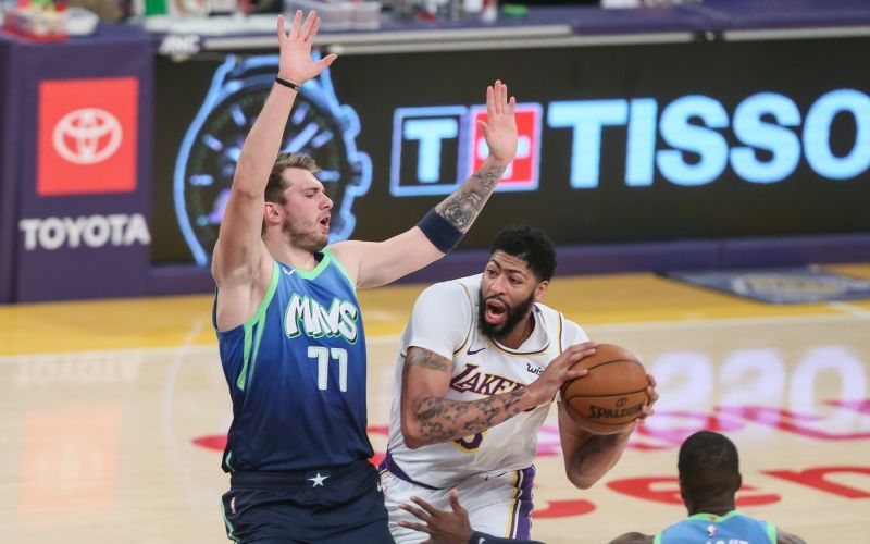 luka doncic lakers dallas pm.jpg