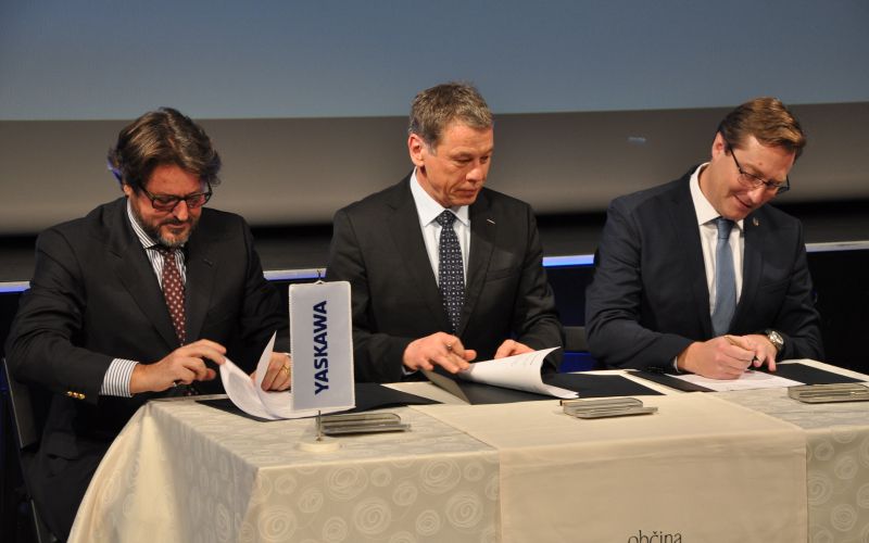Yaskawa Europe Robotics, hubert kosler, Bruno Schnekenburger , Vladimir Prebilič