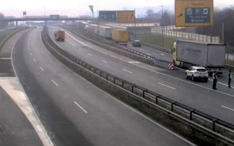 obrežje, policija, 27.12.2019.jpg