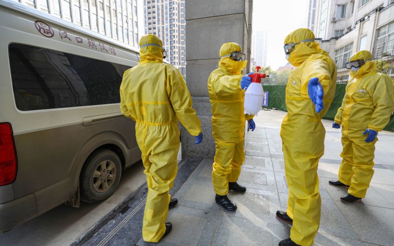 koronavirus, zdravniki, wuhan.jpg