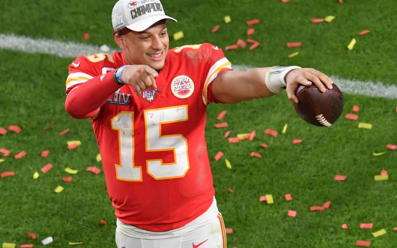 patrick mahomes re.jpg