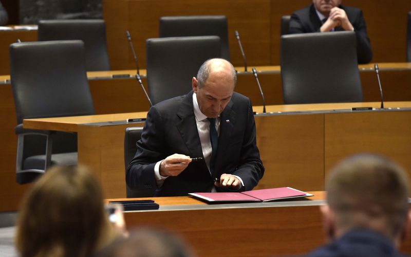 janez janša, podpis, mandatar.jpg