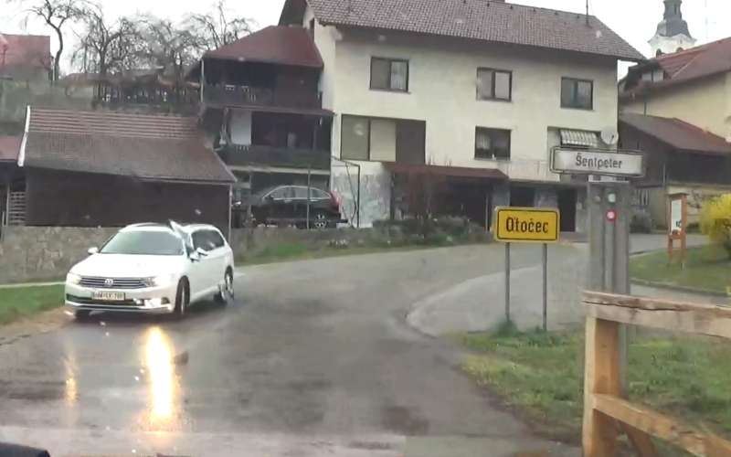vas-otočec, otočec