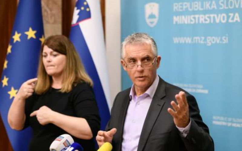 Minister za zdravje Tomaž Gantar.png