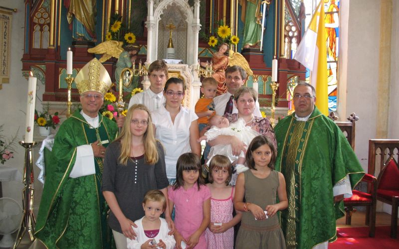 _druzina_koprivc_ob_krstu_leta_2011.jpg