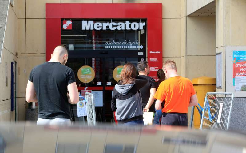 UV mercator trgovina-bobo.JPG