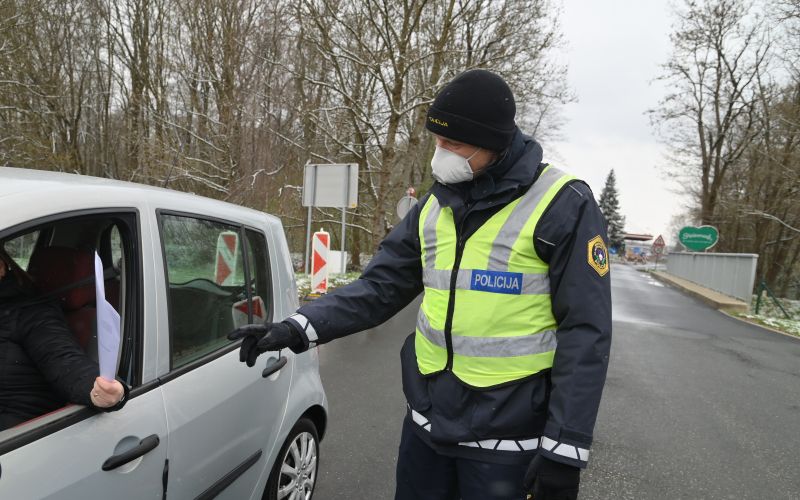 gederovci, koronavirus, policija, pregled-potnikov