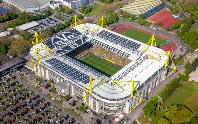 dortmund stadion.jpg