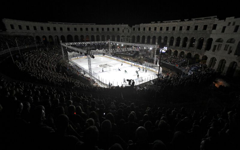 ARENA PULA.JPG