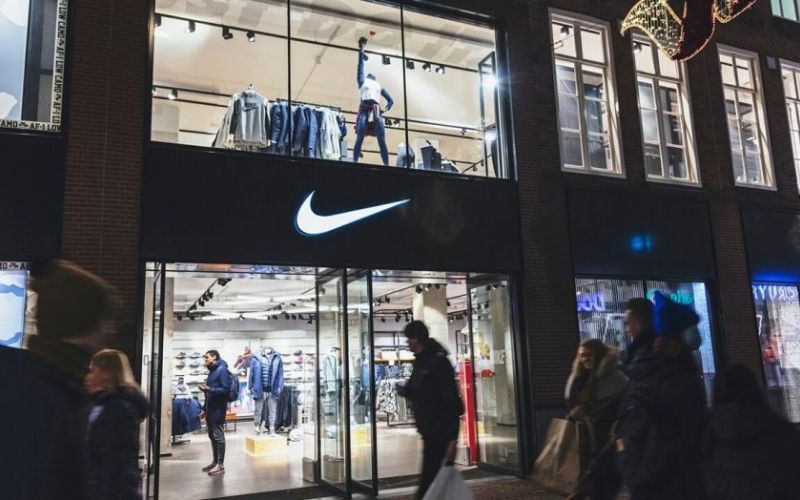 iStock-nike-store.jpg