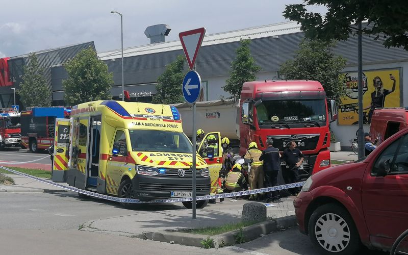 prometna nesreča, btc, tovornjak, kolesarka