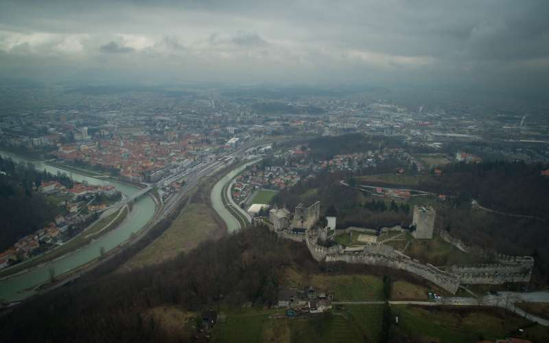 onesnažen zrak, celje
