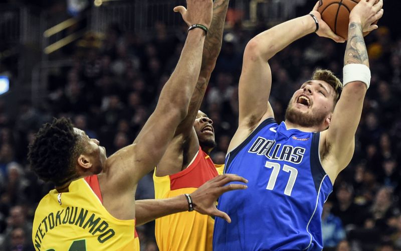 luka dončić, giannis antetokounmpo.JPG