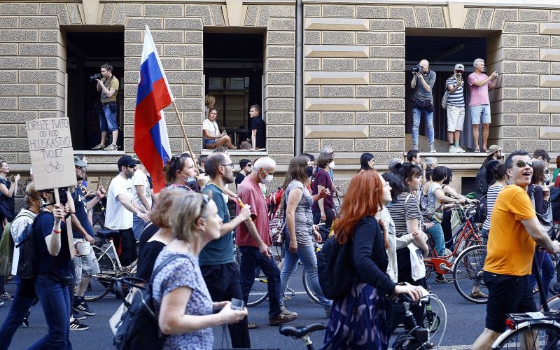 protest vlada ljubljana 26.06.2020 bobo7.JPG