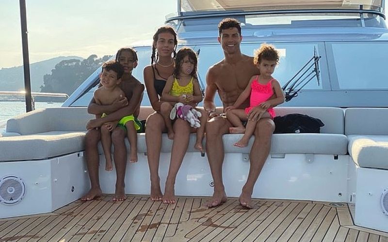 ronaldo georgina.jpg