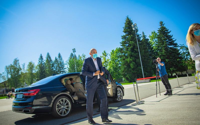 janez jansa bmw limuzina kpv.jpg