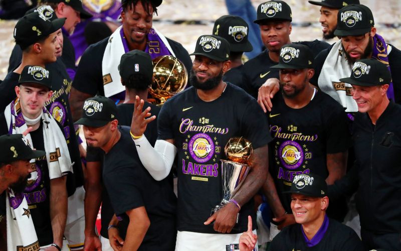 lebron james lakers.JPG