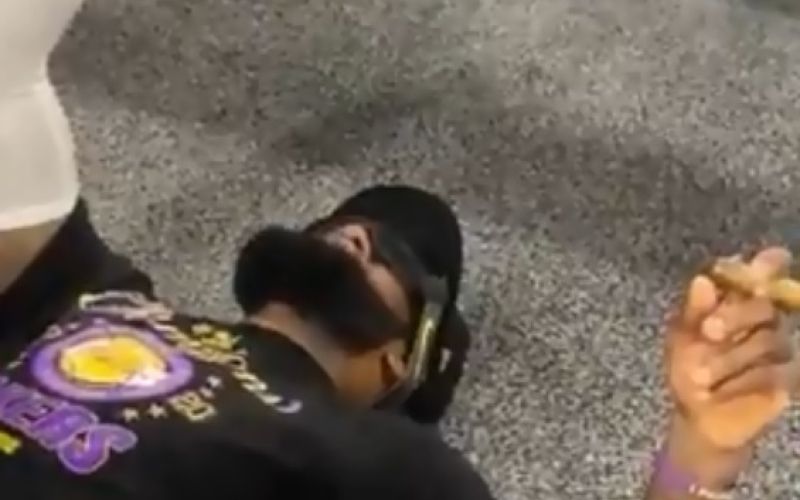 lebron telefon.jpg