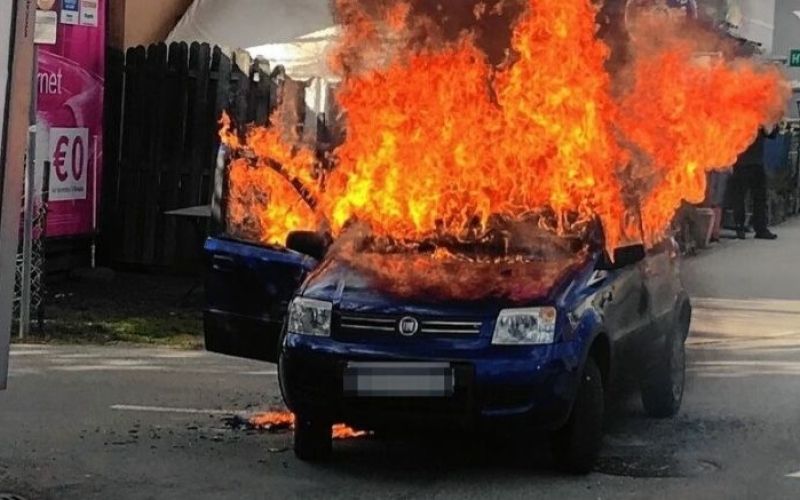 goreč avto, gradec.jpg