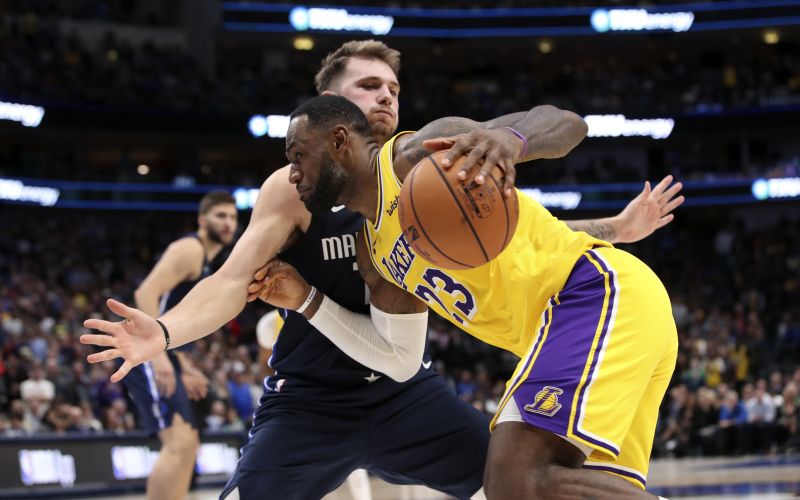 luka dončić lebron james.JPG