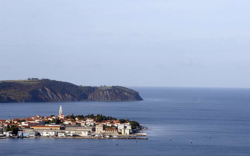 izola obala morje bobo.JPG