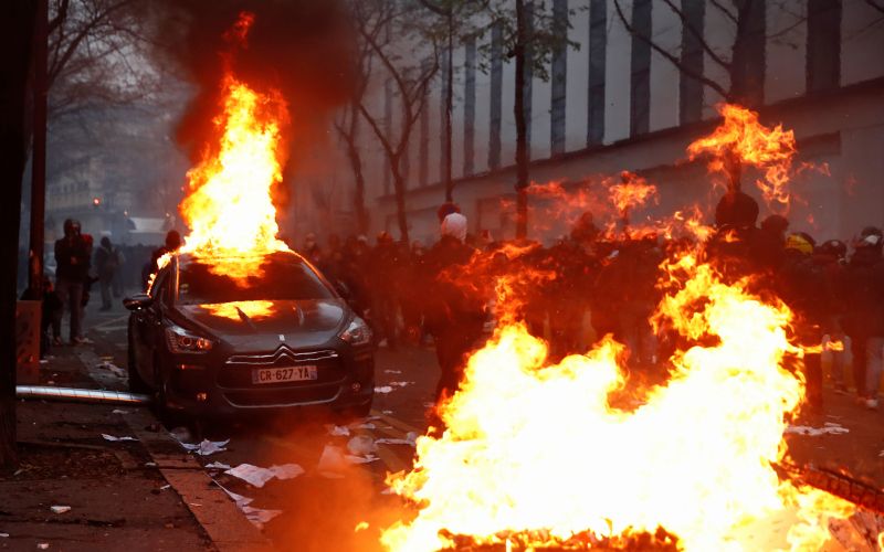 protesti-v-parizu