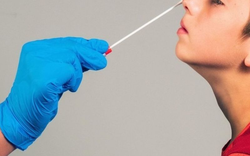 otrok, test, koronavirus