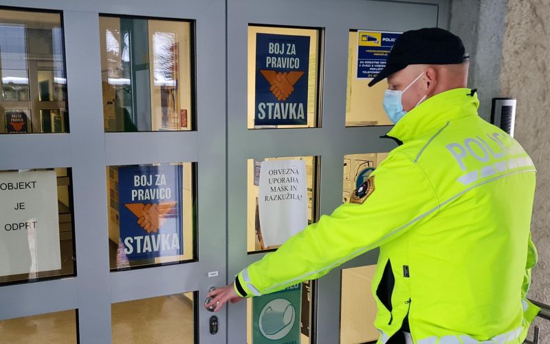 policija, stavka, policist.jpg