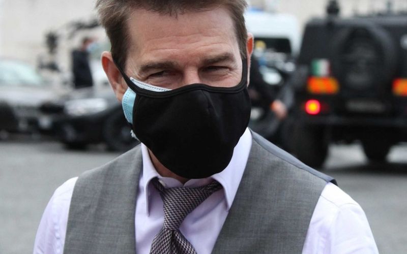 tom cruise, dve maski.jpg