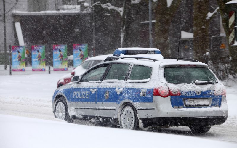 nemška policija, splošna, sneg