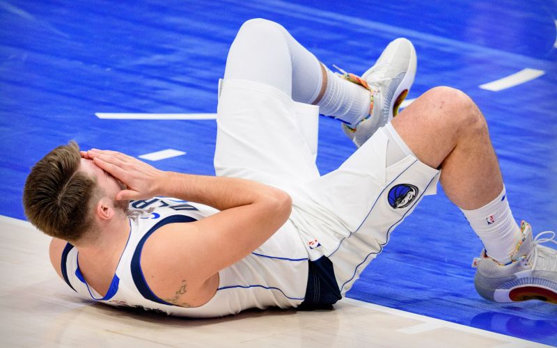 Luka Dončić dallas portland.jpg
