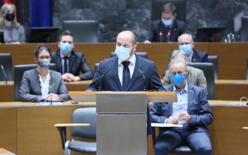 janez poklukar dz.jpg