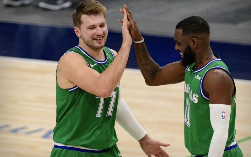 haradaway doncic dallas re.JPG