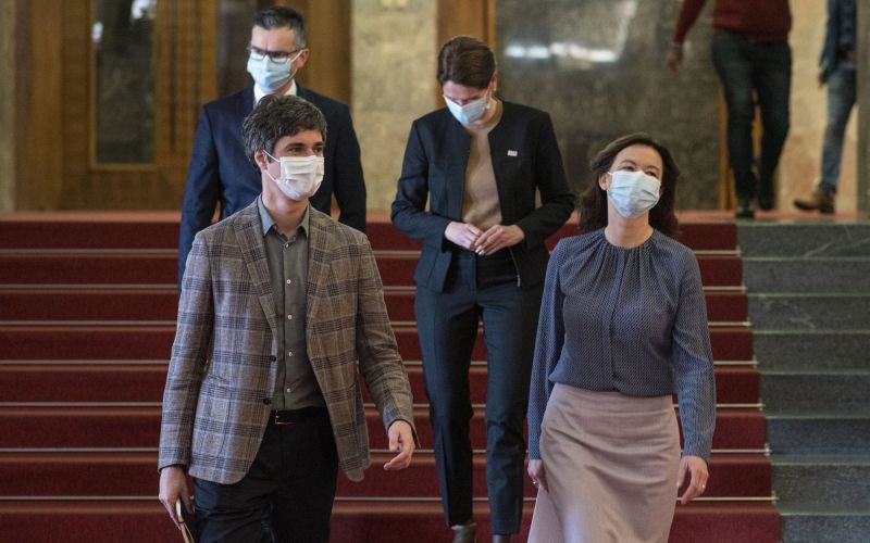 tanja fajon, marjan šarec, luka mesec, alenka bratušek.jpg