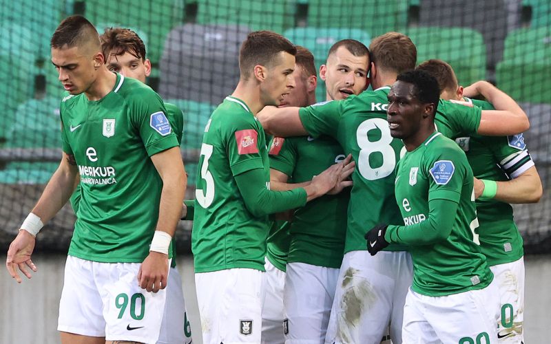 vujadin savic olimpija.JPG