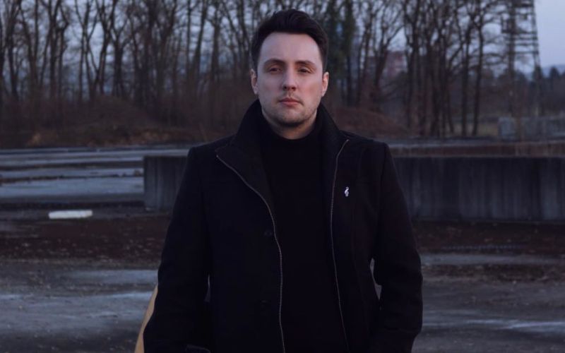 Alex Volasko.jpg