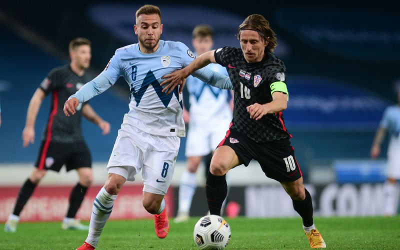 lovric modric slovenija hrvaska gw.JPG