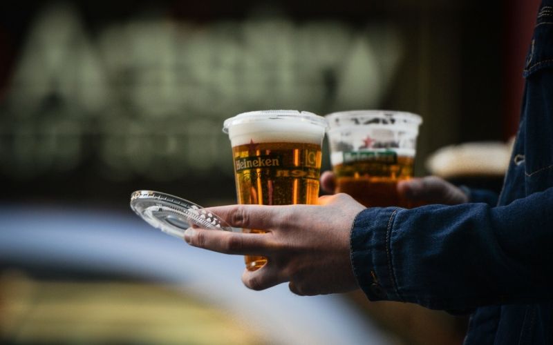 take away, pivo, alkohol.jpg