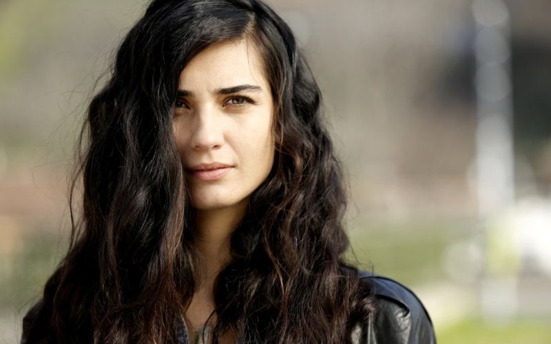 Tuba Büyüküstün.jpg