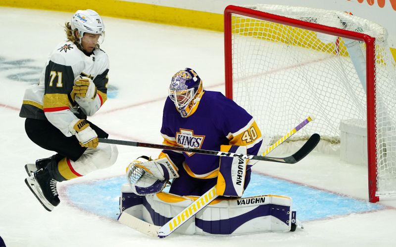 los angels kings vegas 21 re.JPG