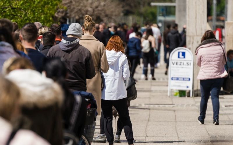hitri-test, ljubljana, testiranje, kolona